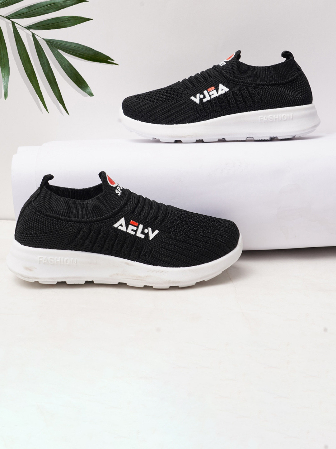 BAESD Kids Textured Lightweight Anti-Slip Round Toe Mesh Slip-On Sneakers