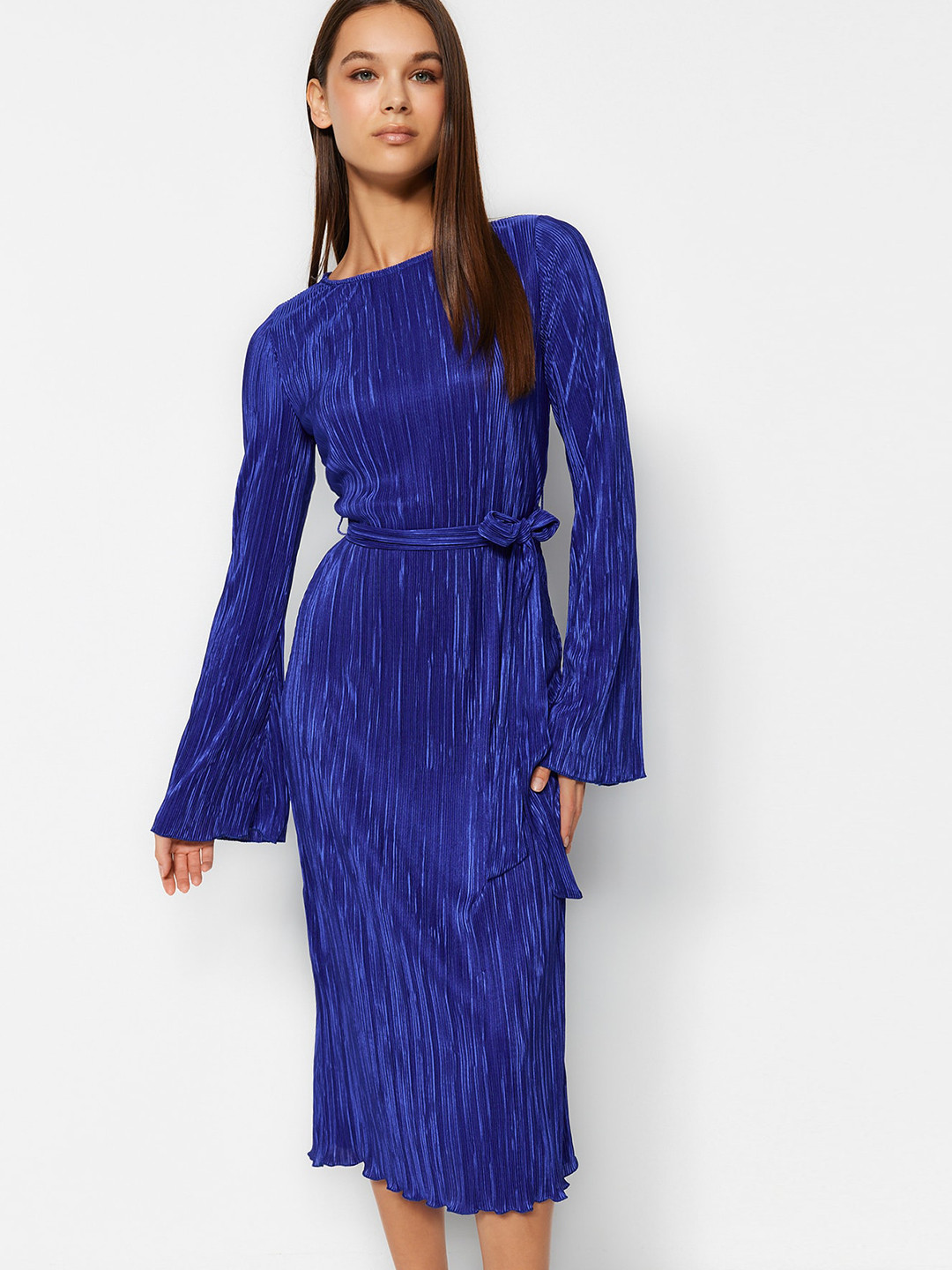 Trendyol Round Neck Long Bell Sleeve Sheath Midi Dress