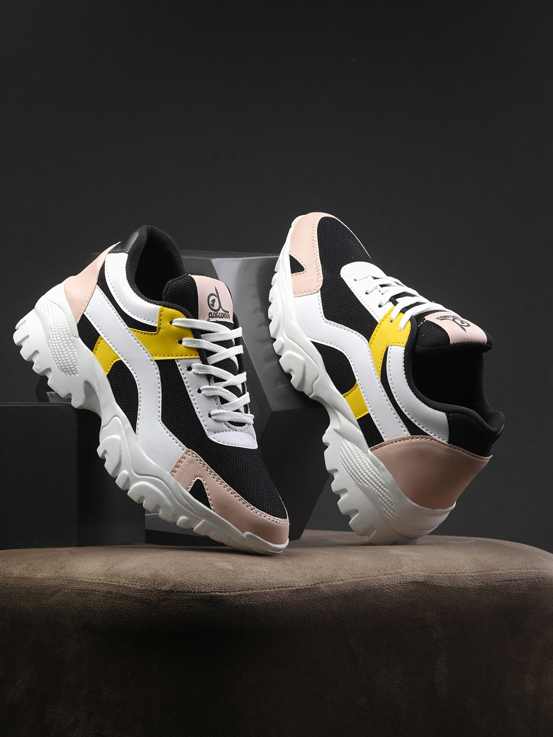 CLOG LONDON Women Colourblocked Lace Up Sneakers