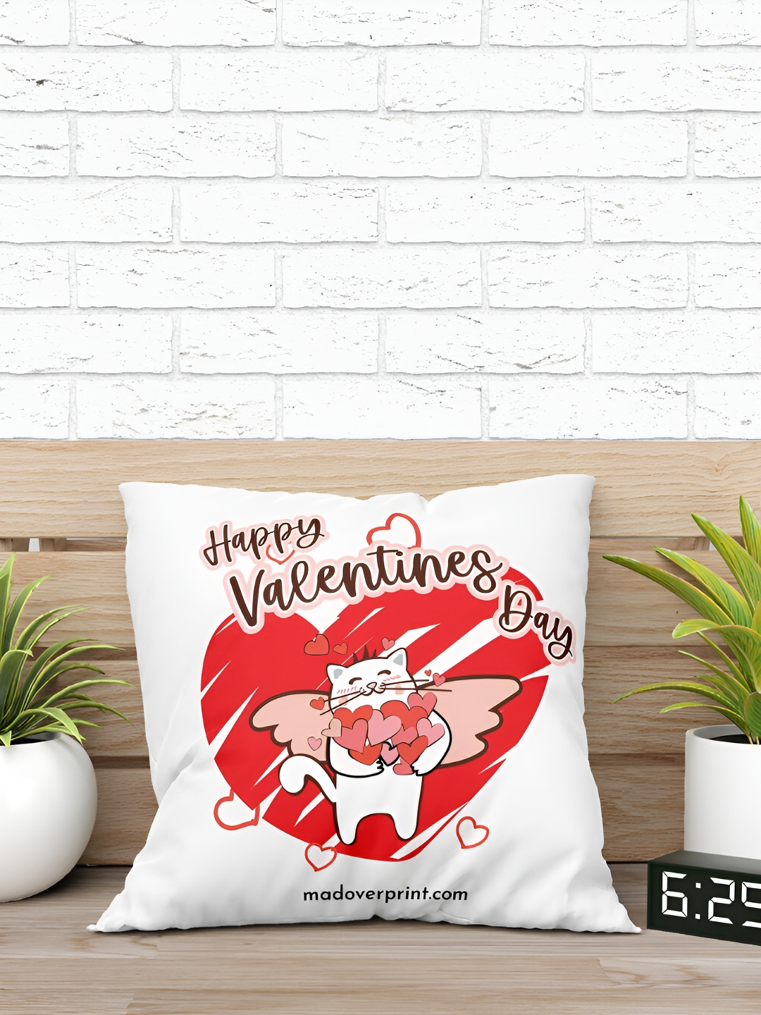 Mad Over Print White & Red Printed Pre-Filled Cushions