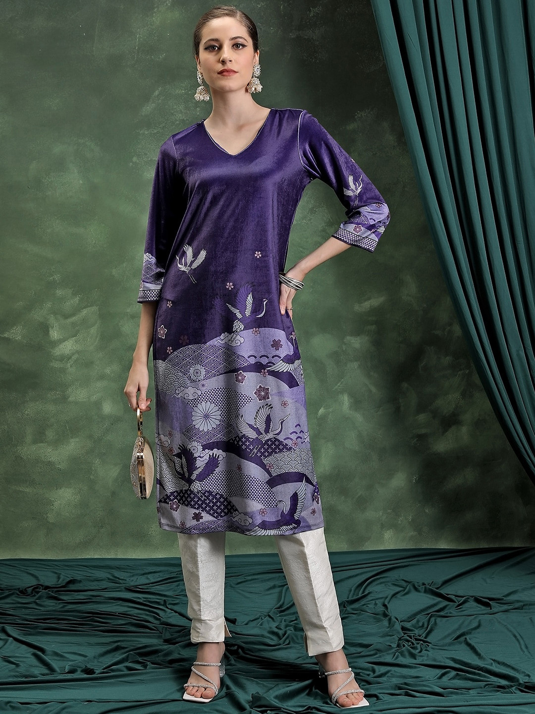 Vishudh Purple Abstract Printed V-Neck Straight Kurta