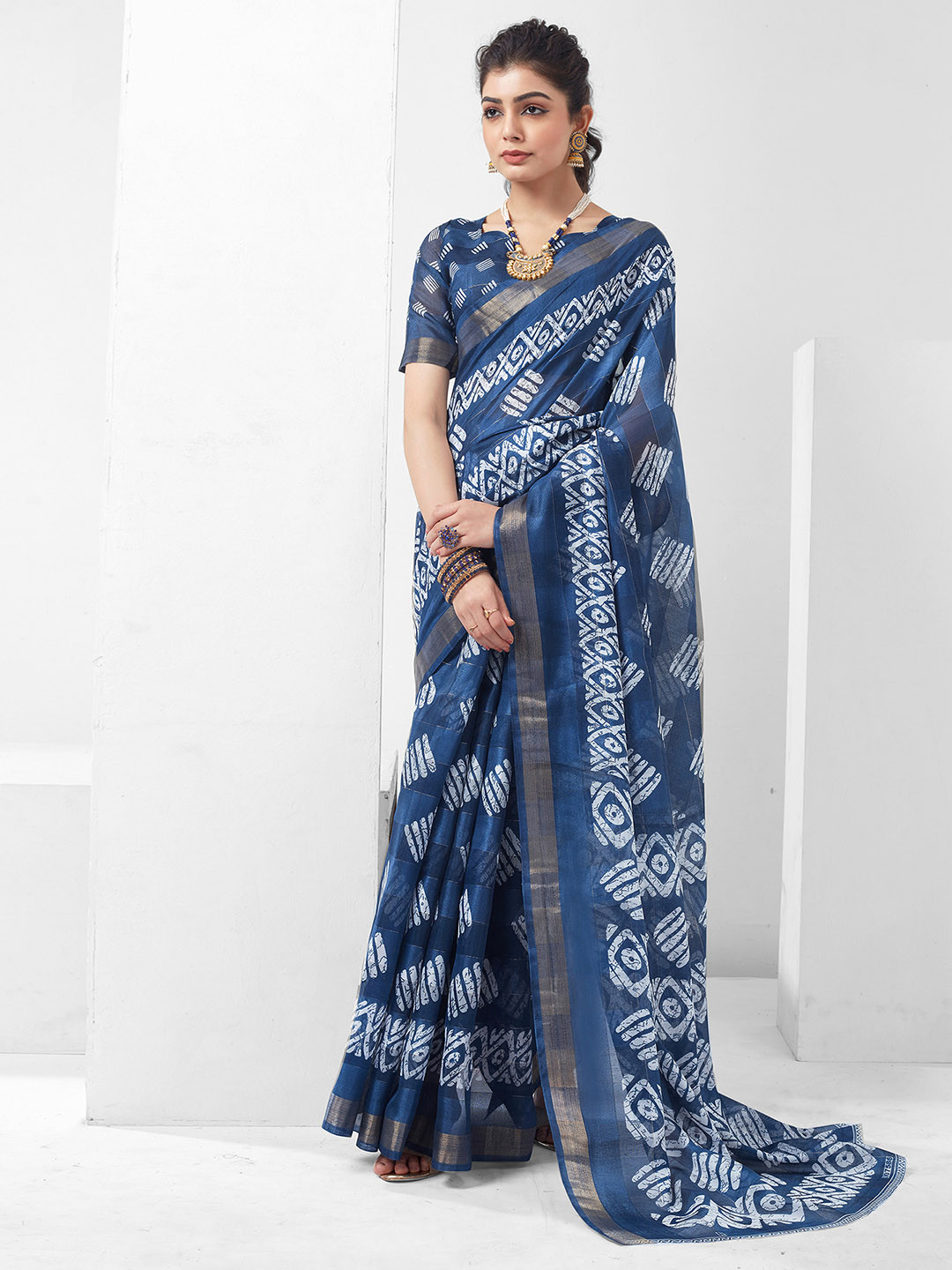 KALINI Ethnic Motifs Printed Zari Bagh Saree