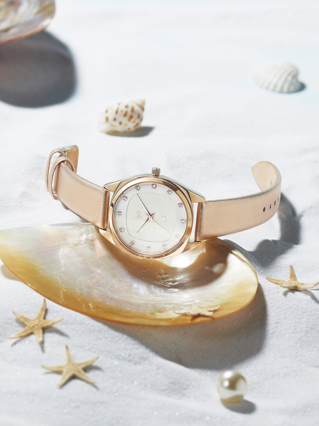 Fastrack Vyb Spotlight Women Leather Bracelet Analogue Watch FV60023WL01W