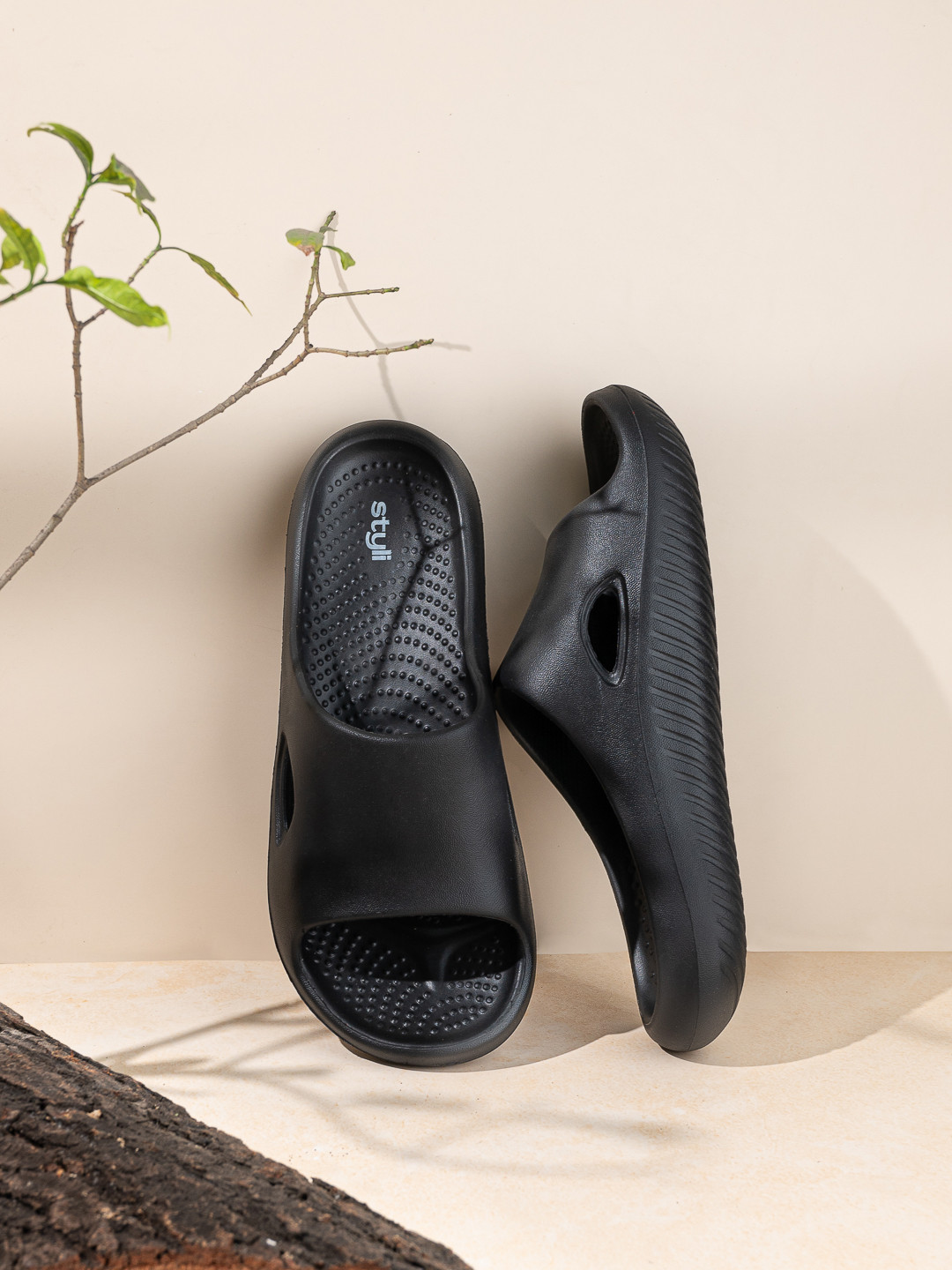 Styli Men Cut Out Detail Light Weight Slides