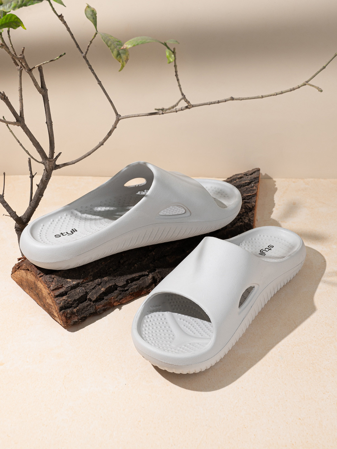 Styli Men Cut Out Detail Sliders