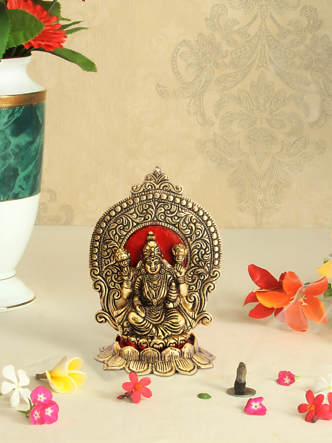 HANDICRAFTS PARADISE Goddess Laxmi Gold Metal Metallic Prayer Room Small Showpiece - 6 Inches