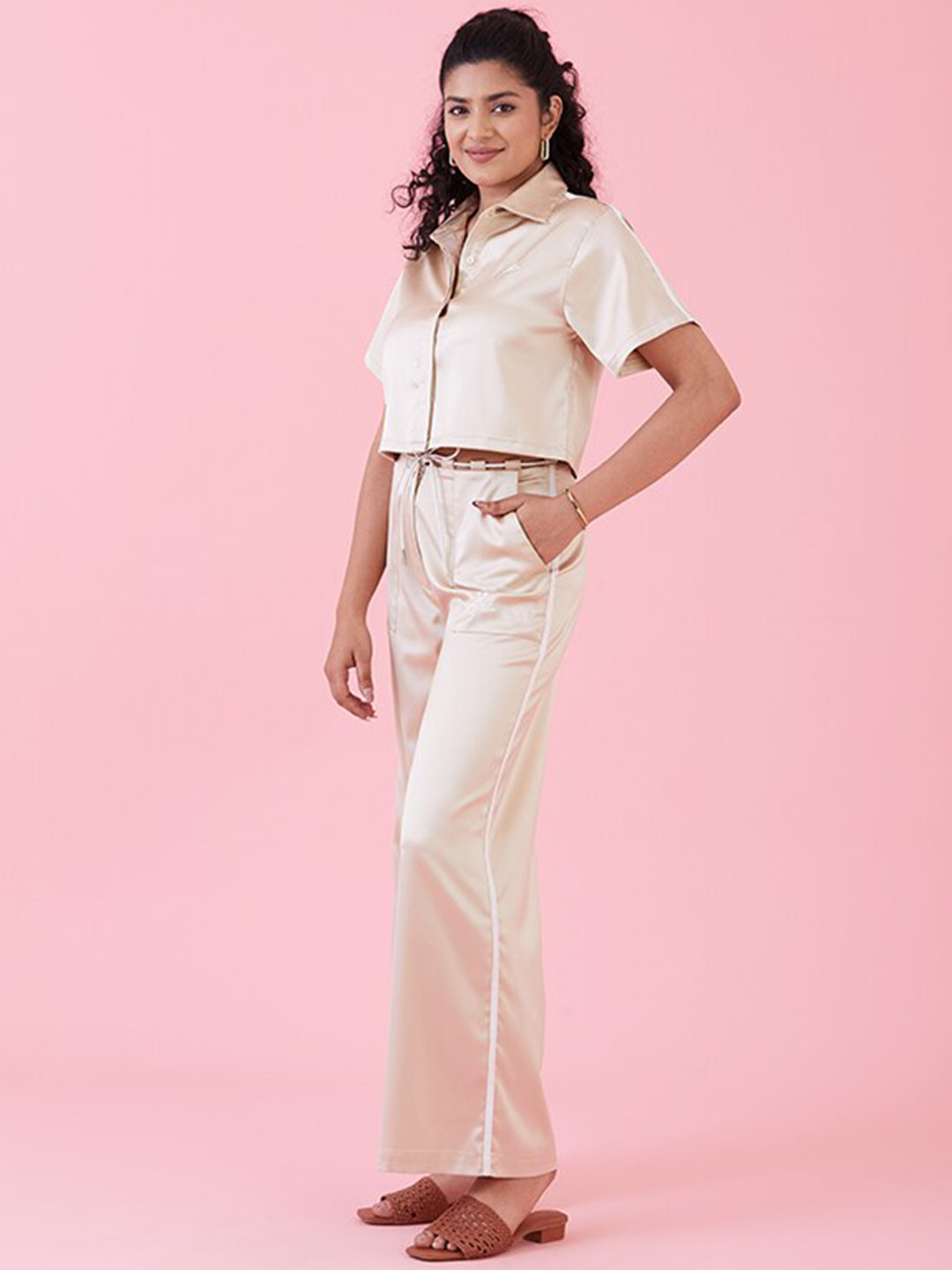 Muvazo Shirt Collar Crop Shirt & Mid-Rise Trouser Co-Ords