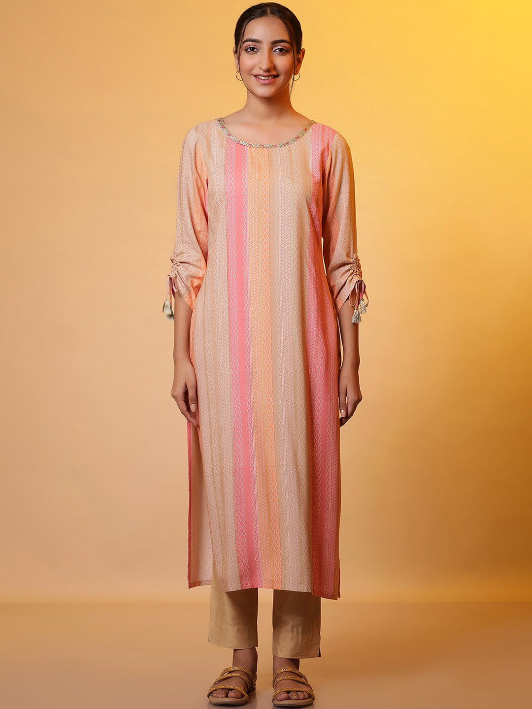 AURELIA  Round Neck Three-quarter sleeves Geometric Printed Kurta