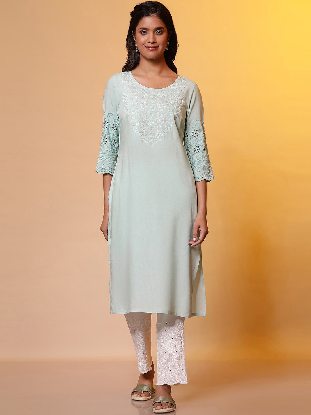 AURELIA Round Neck Floral Embroidered Straight Kurta