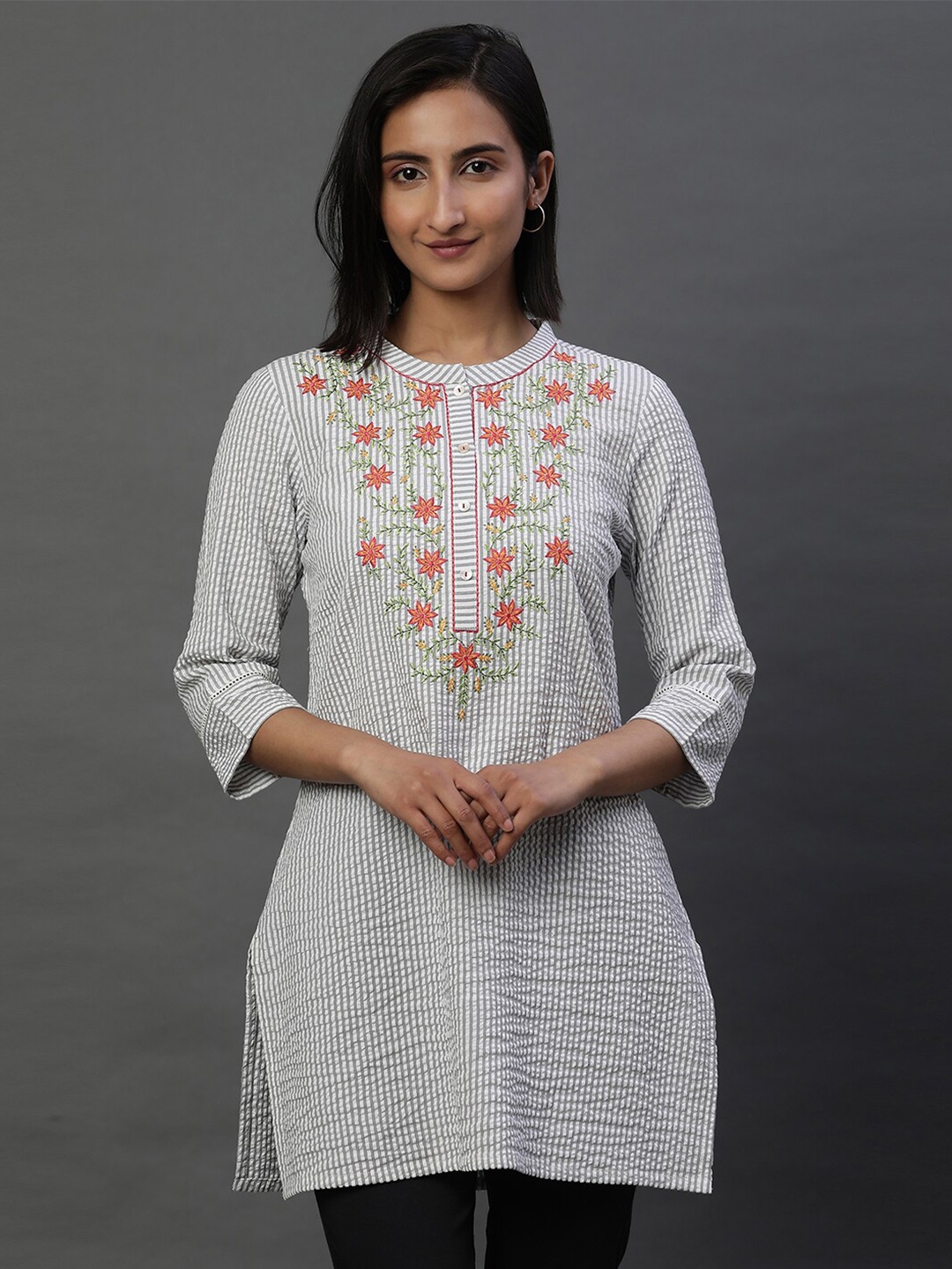 Buy AURELIA Striped Mandarin Collar Thread Work Pure Cotton Kurti Kurtis for Women 27185692 Myntra
