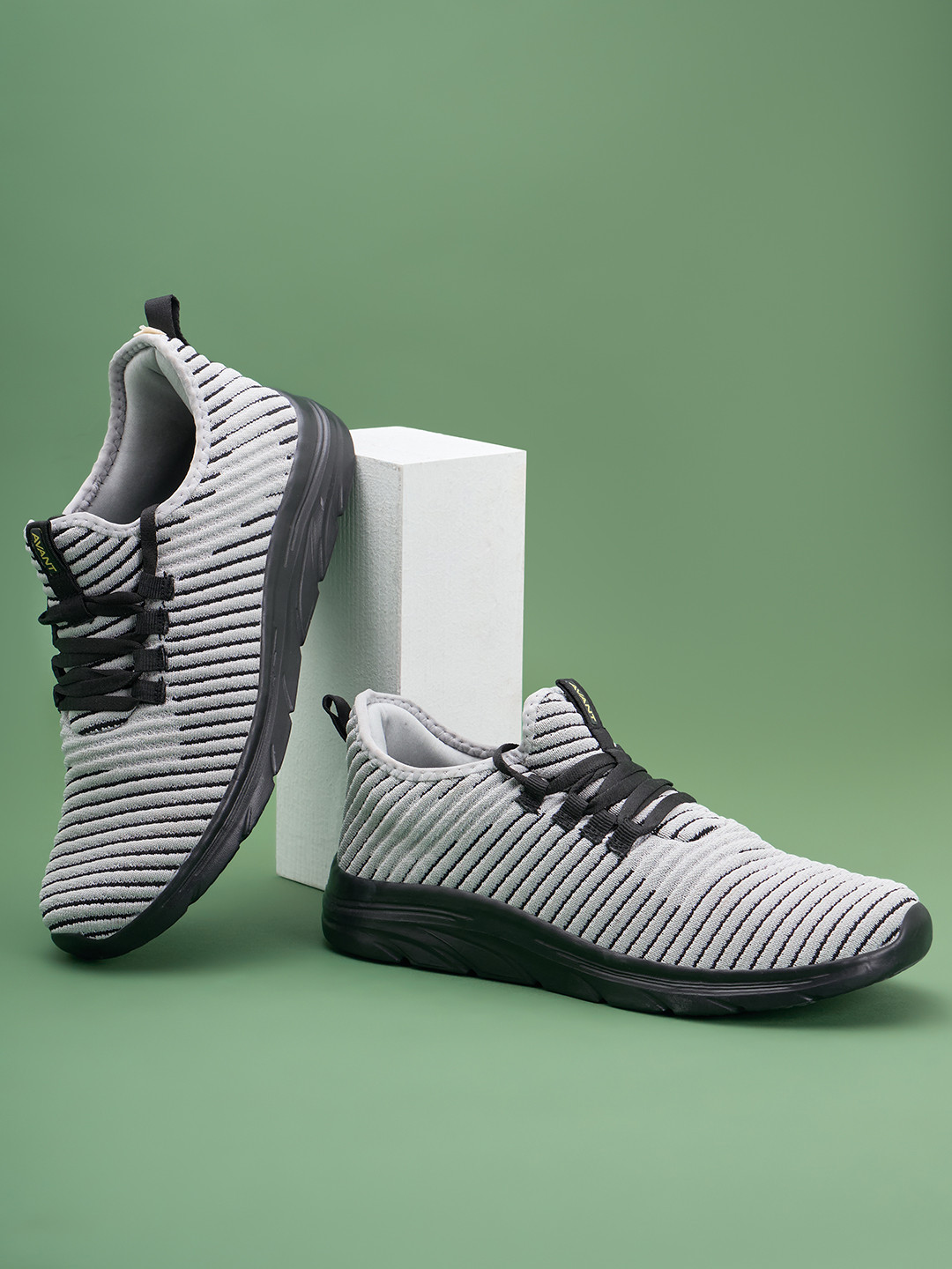 AVANT Men Maze On Walking Shoes