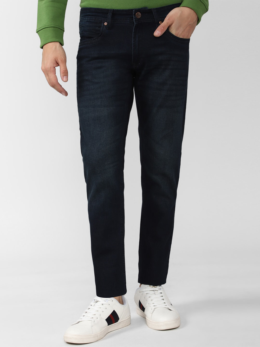 Peter England Casuals Men Slim Fit Light Fade Clean Look Strach Jeans