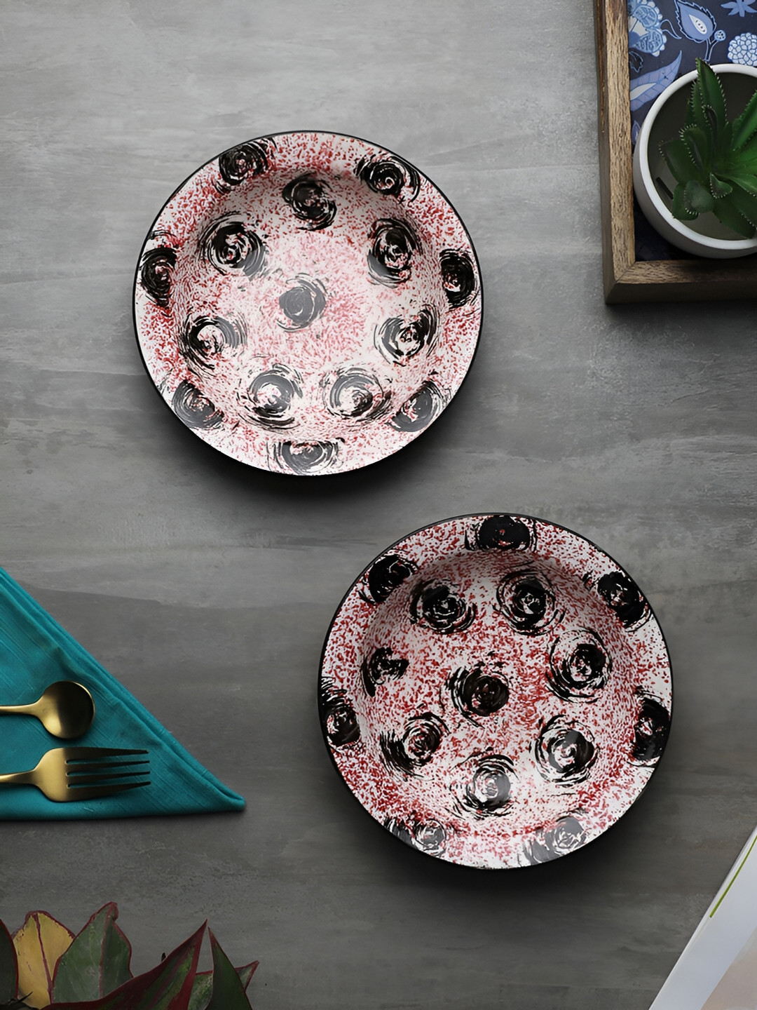 The Decor Lane White & Black 2 Pieces Ceramic Plates