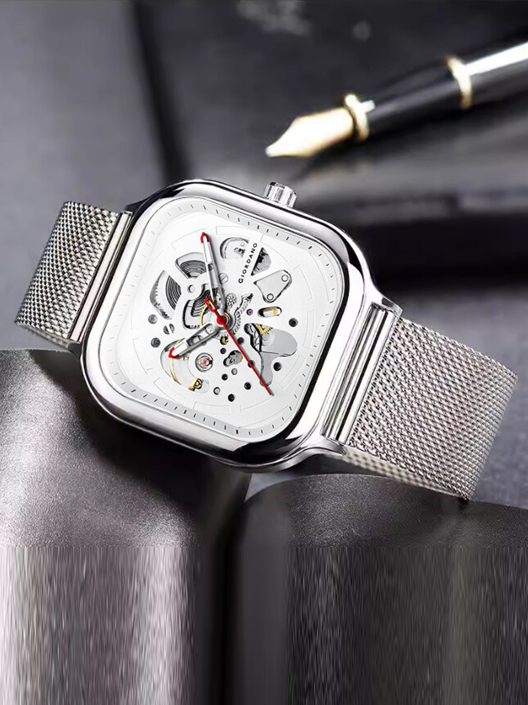 GIORDANO Men Printed Dial & Textured Straps Analogue Automatic Watch GZ-50081-11