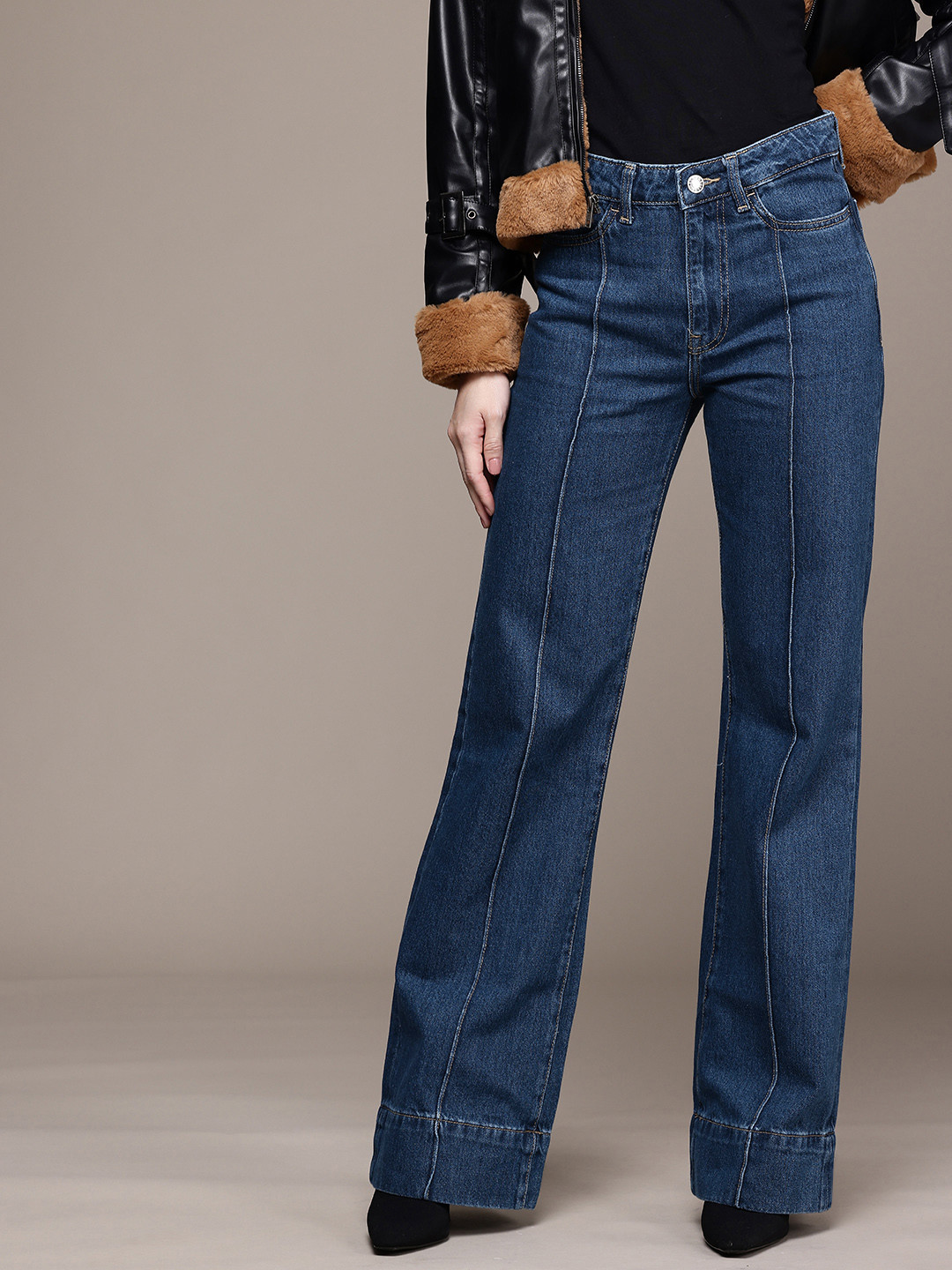 MANGO Women Pure Cotton Laila Flared Fit High-Rise Light Fade Jeans