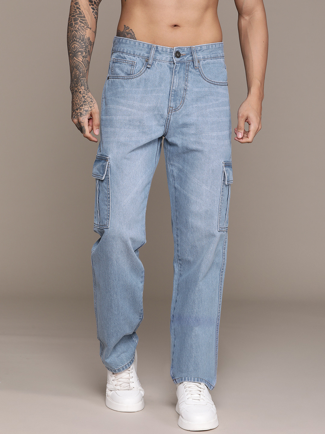 Roadster Men Relaxed Fit Light Fade Stretchable Cargo Jeans