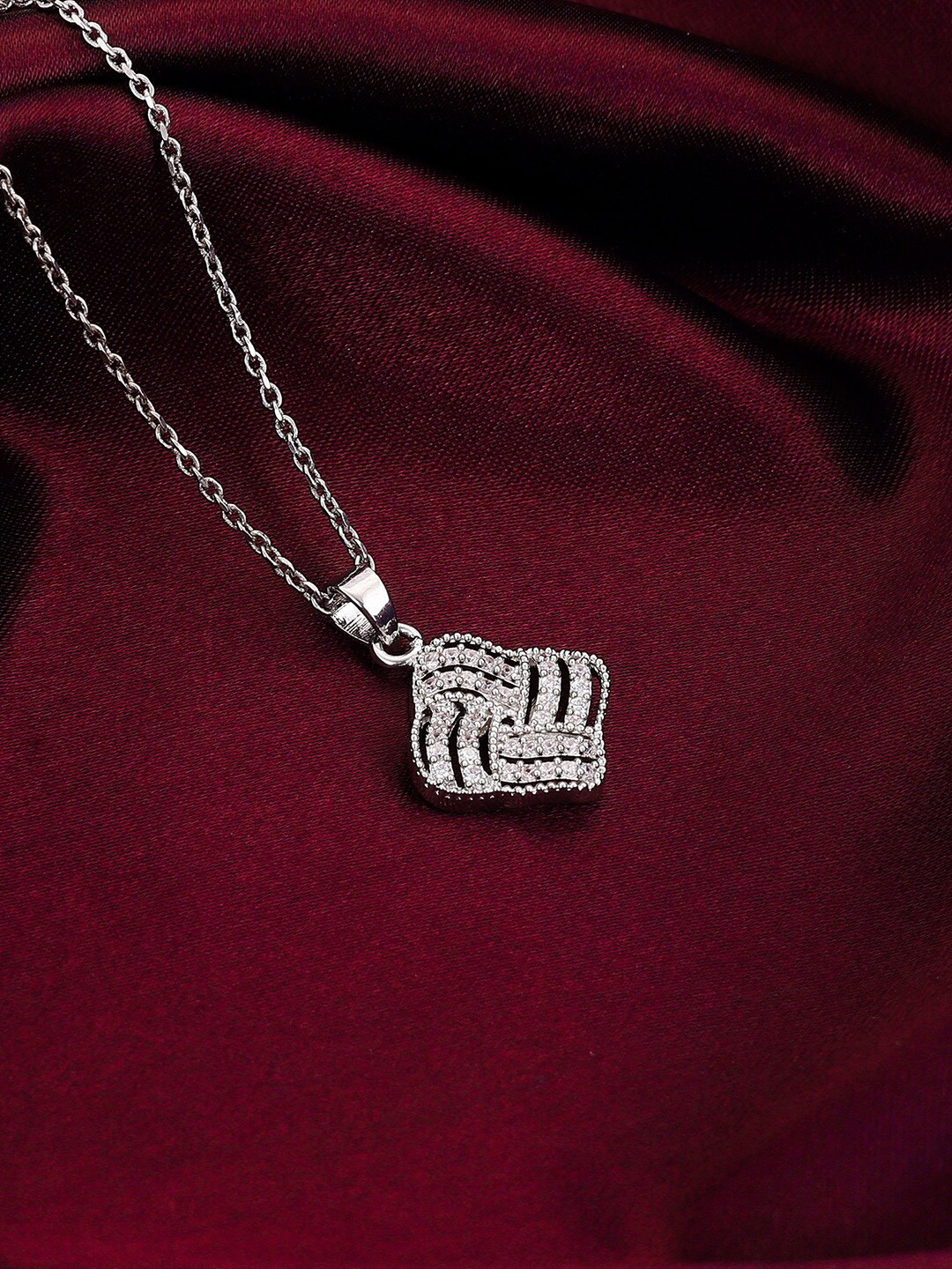 GIVA Rhodium-Plated Contemporary 92.5 Sterling Silver Pendant with Chain