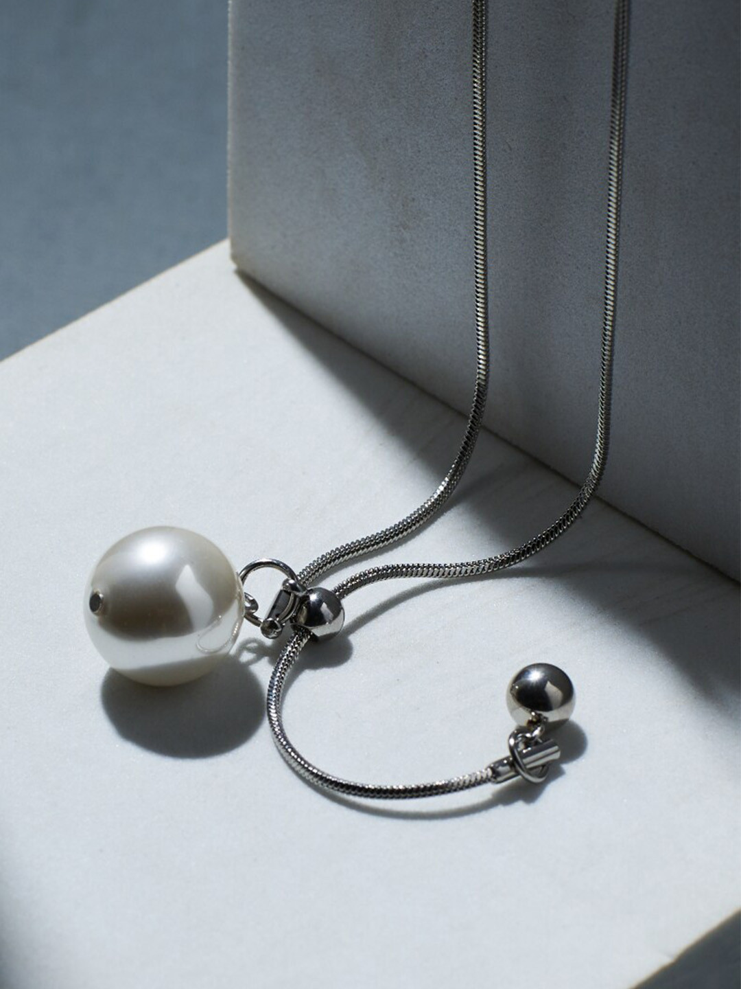 SALTY Stainless Steel Elegant Swirl Tassel Chain