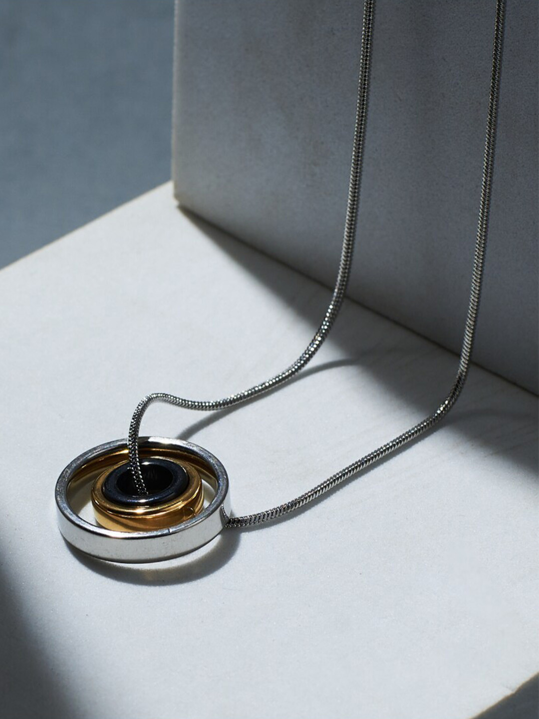 SALTY Women Oddball Orbit Chain