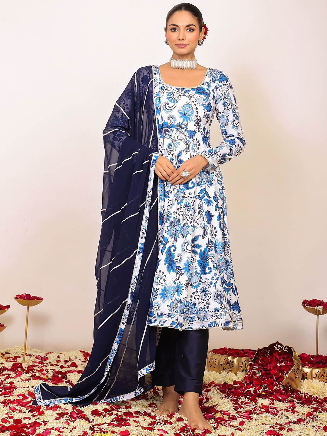 KAORI BY SHREYA AGARWAL Floral Printed Gotta Patti Kurta with Trousers & Dupatta