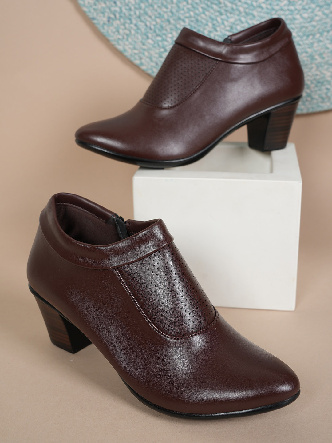 Mast & Harbour Women Mid Top Block Heeled Boots