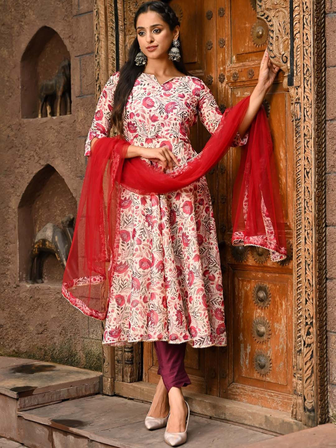 Vinya Floral Printed Regular Gotta Patti Chanderi Cotton Kurta With Trousers & Dupatta