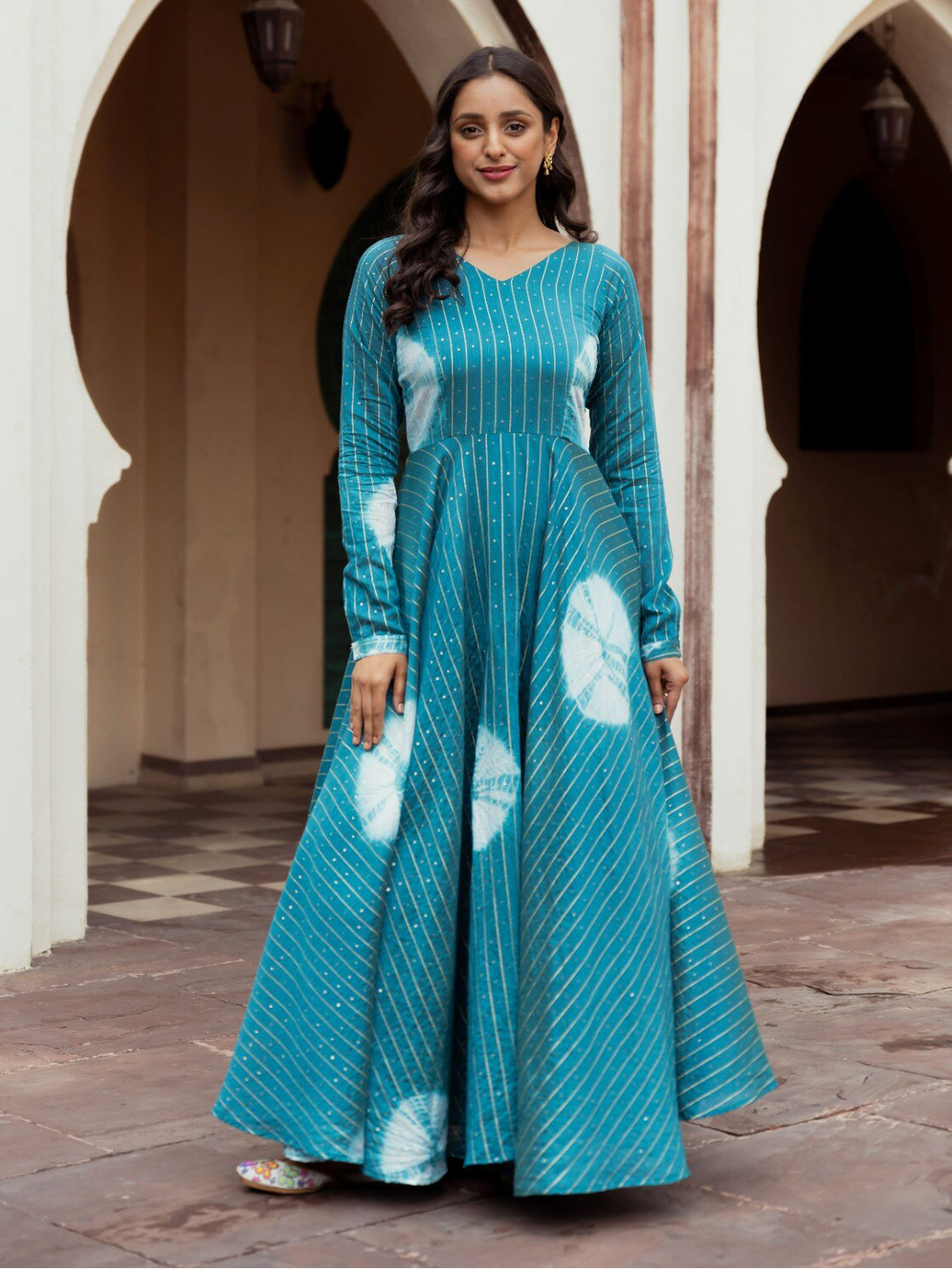 Vinya Tie and Dye V-Neck Fit & Flare Maxi Dress