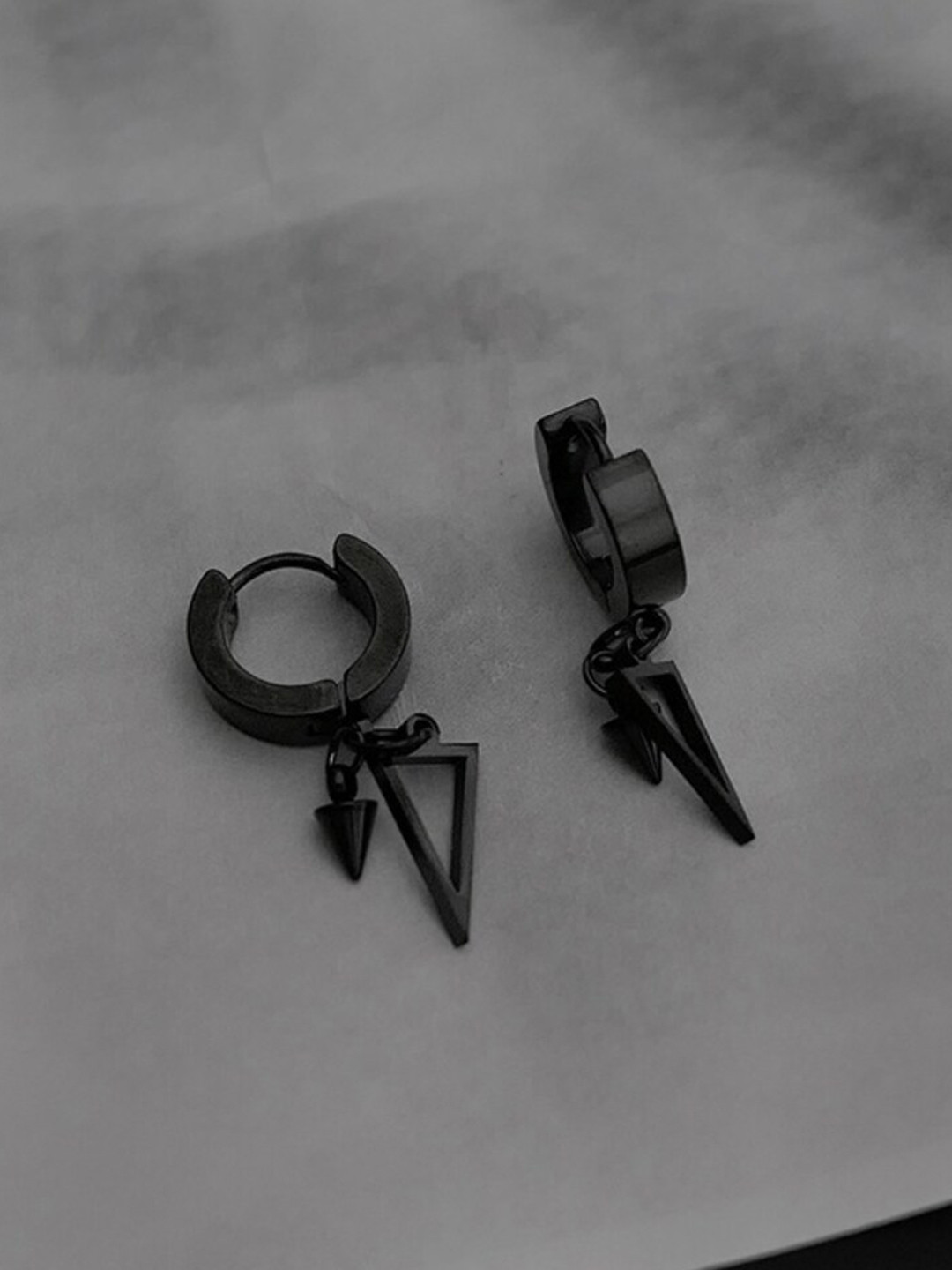 SALTY Men Contemporary Chic Hoop Earrings