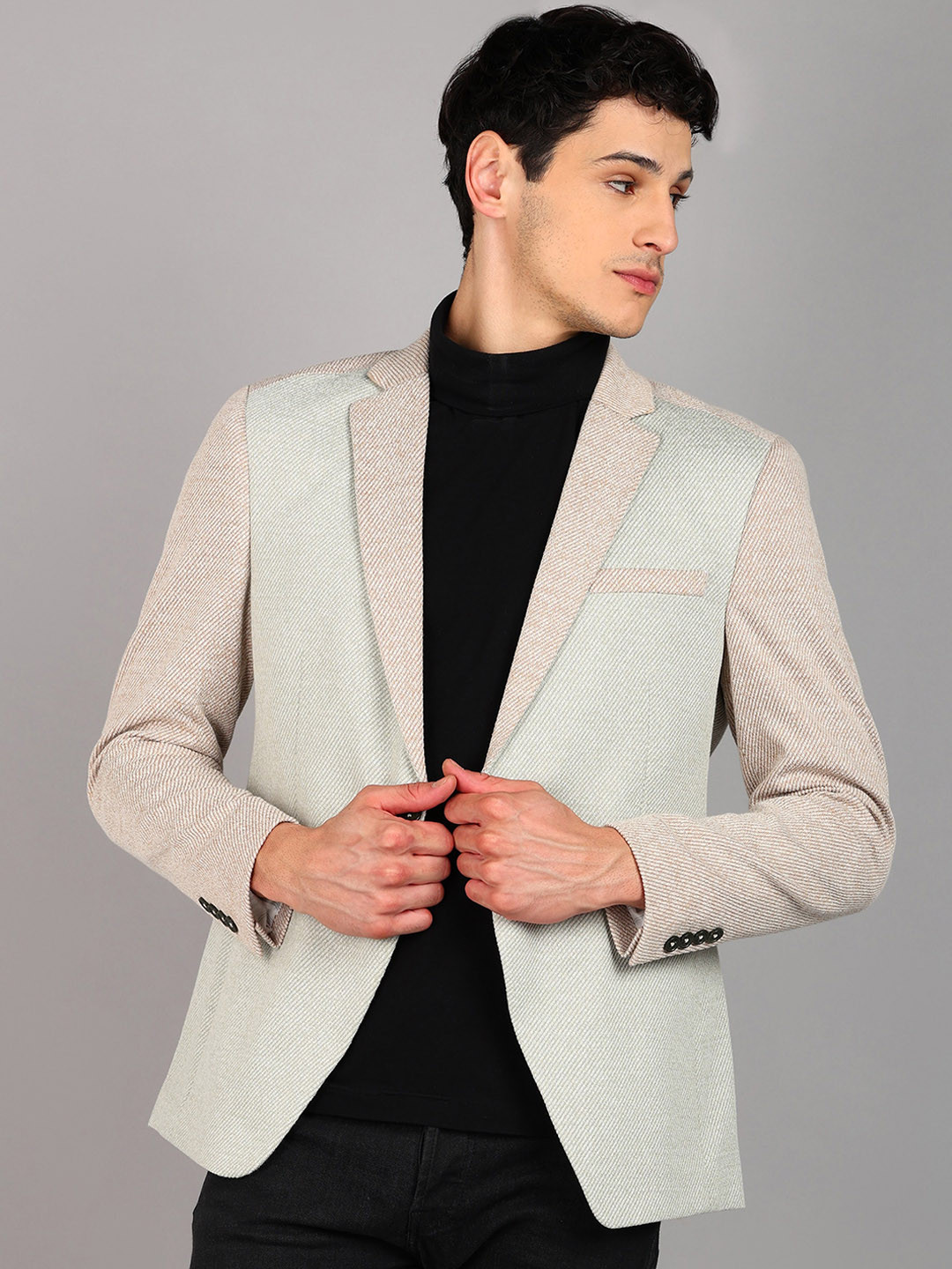 Mast & Harbour Beige & Green Colorblocked Slim-Fit Single Breasted Casual Blazer
