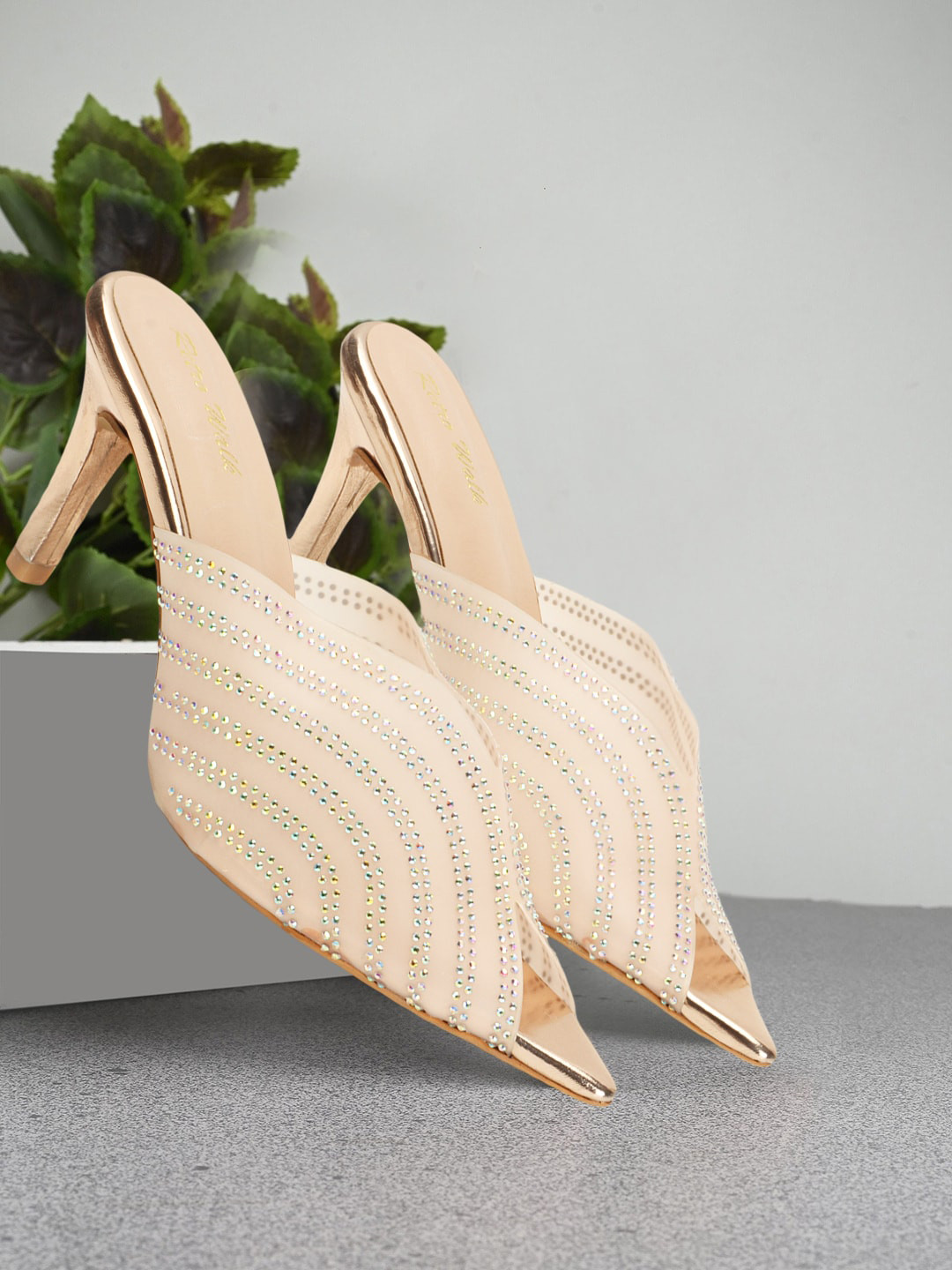 Retro Walk Embellished Peep Toe Slim Heels