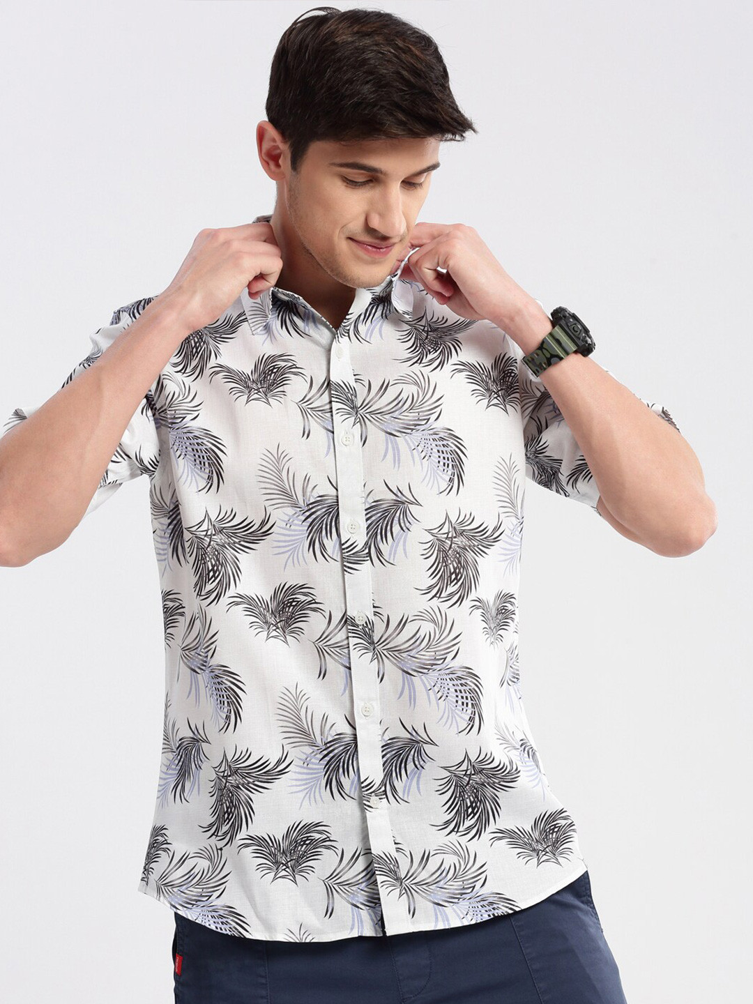 SHOWOFFFF Smart Slim Fit Floral Printed Oxford Cotton Casual Shirt