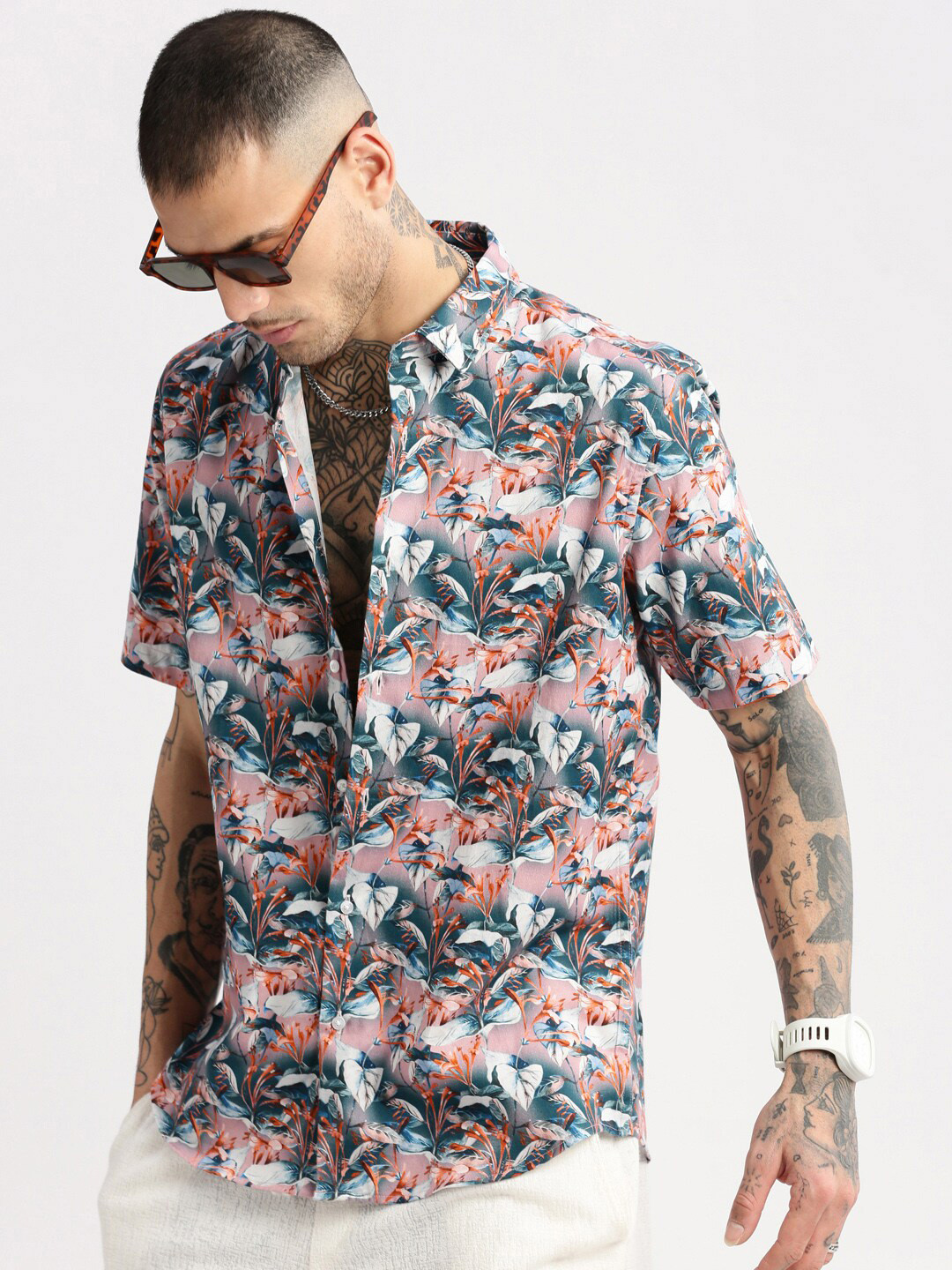 SHOWOFFFF Smart Slim Fit Floral Printed Twill Weave Cotton Casual Shirt