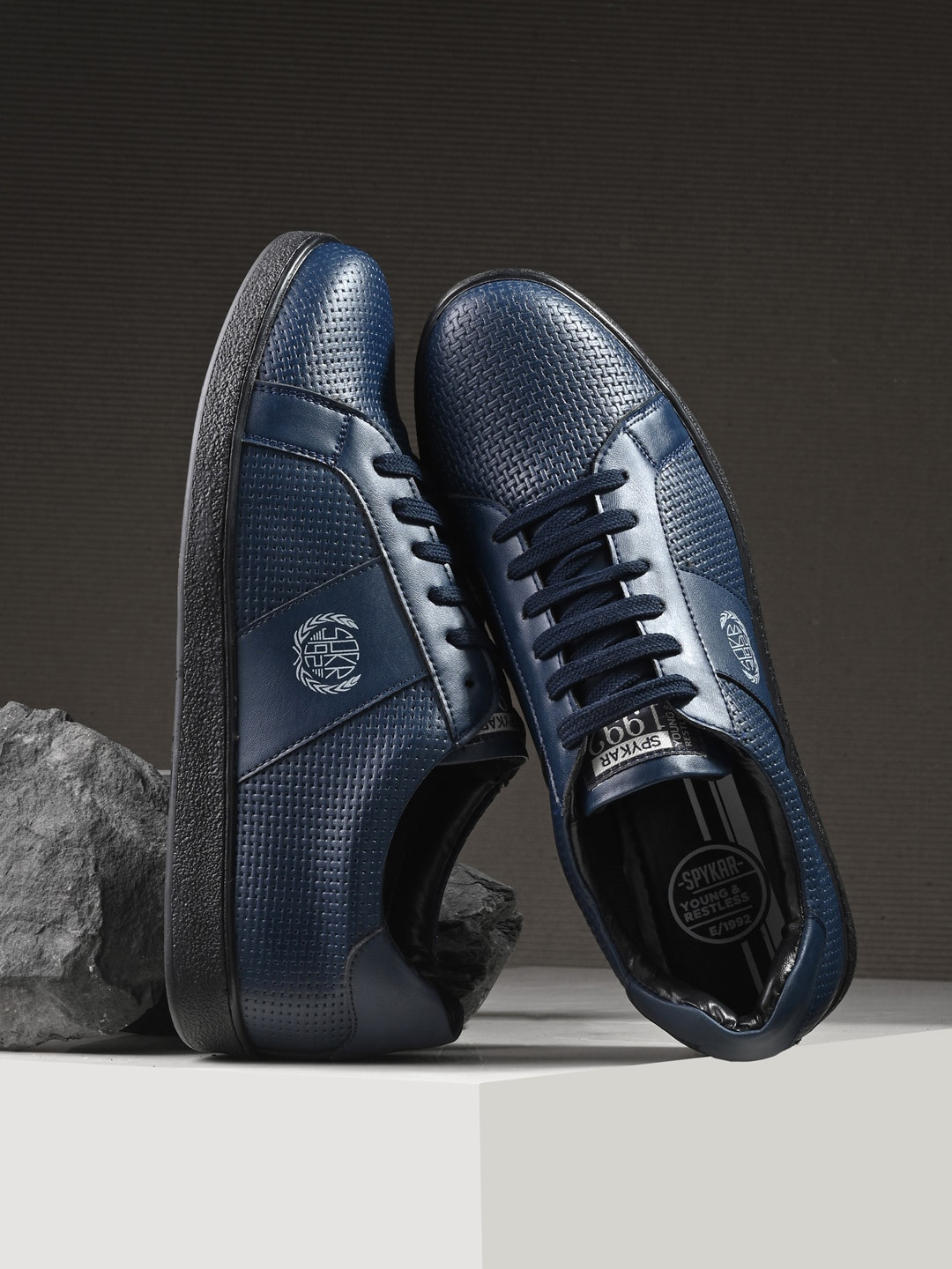 SPYKAR Men Textured Sneakers