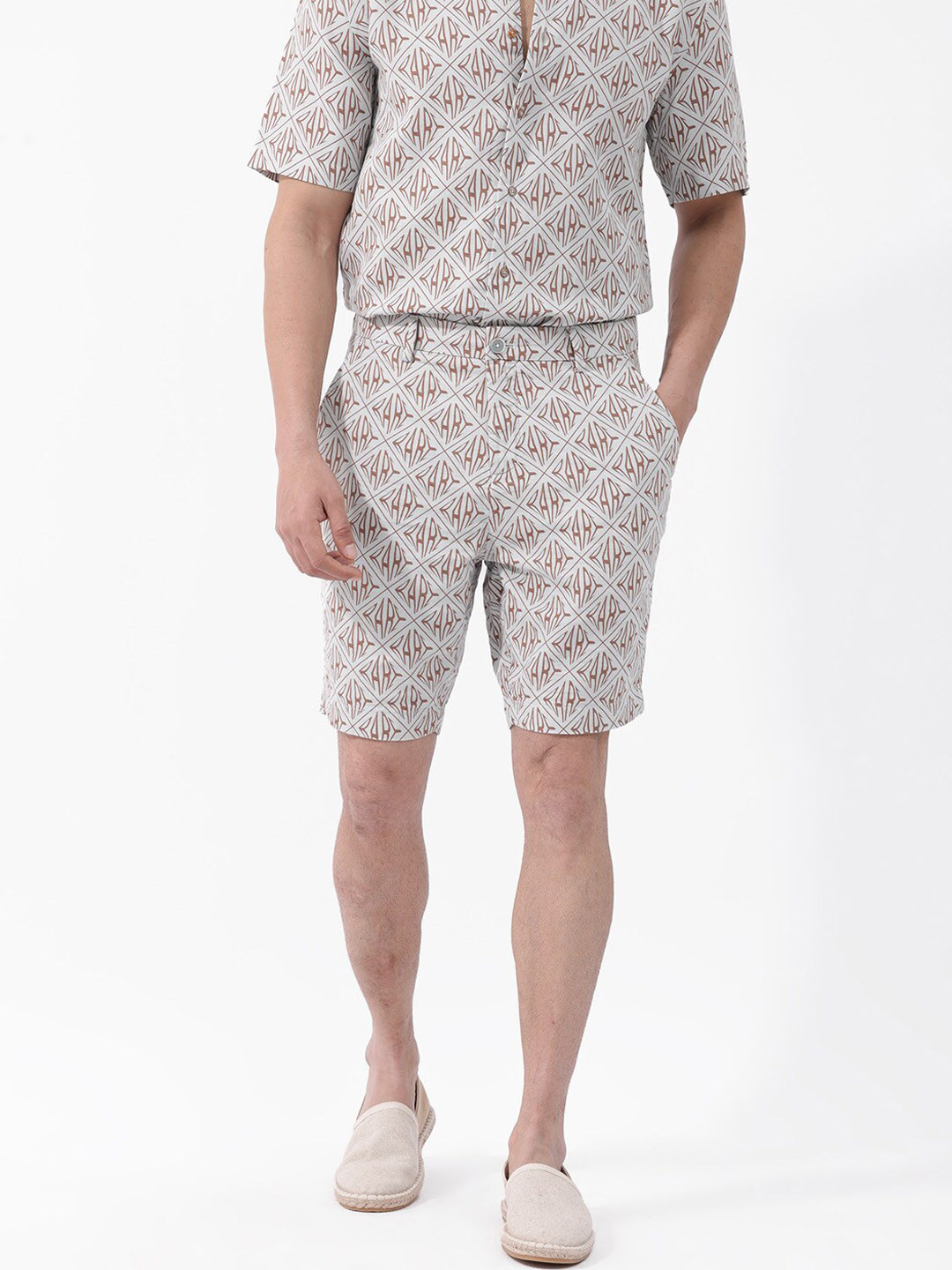 RARE RABBIT Men Raron Geometric Printed Cotton Shorts