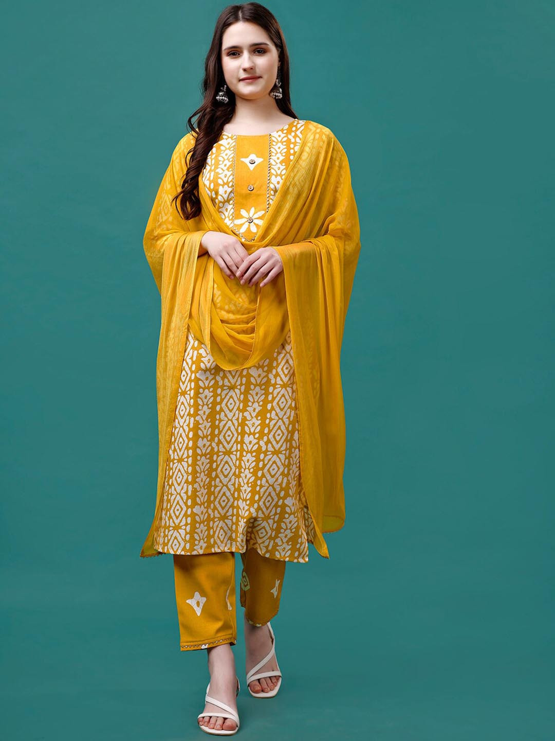 KALINI Bandhani Printed Gotta PattiKurta With Trousers & Dupatta