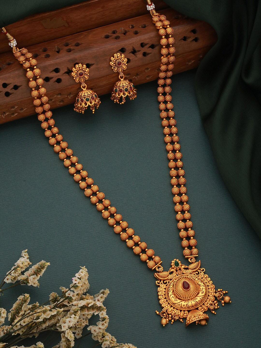 Saraf RS Jewellery American Diamond Studded Necklace With Earrings