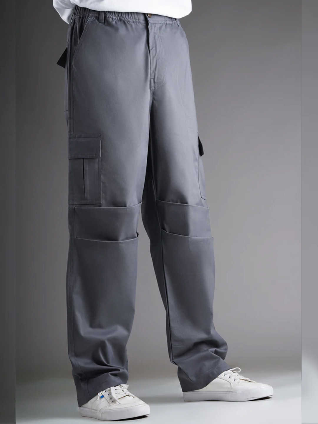 BAESD Men Relaxed Straight Leg High-Rise Easy Wash Pocket Detailing Cargos Trousers