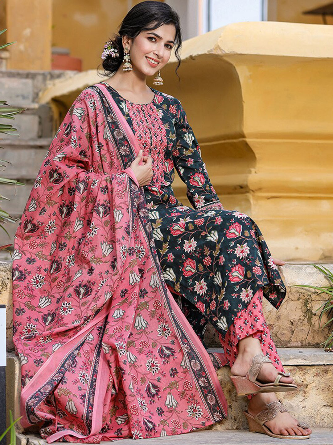 AHIKA Floral Printed Round Neck Three-Quarter Sleeves Straight Kurta Trousers & Dupatta