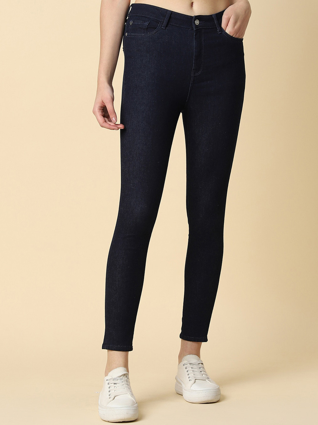 Allen Solly Woman Skinny Fit Mid-Rise Clean Look Cotton Cropped Jeans