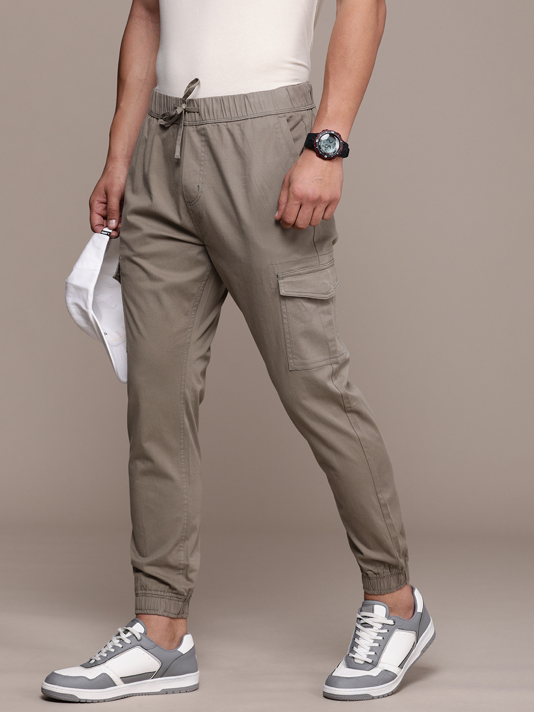 WROGN Men Smart Cargos Trousers