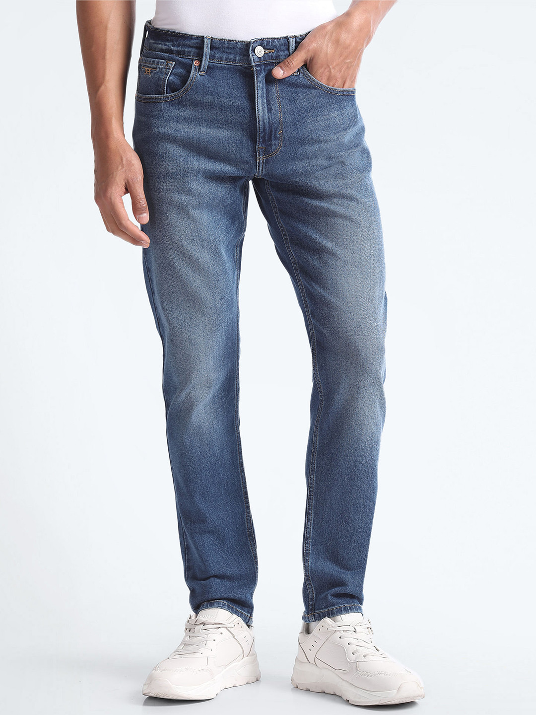 Flying Machine Men Slash Tapered Fit Clean Look Heavy Fade Stretchable Jeans