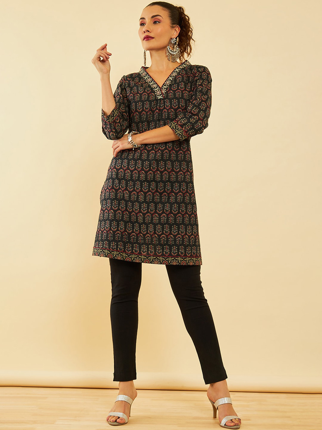 Soch Black & Red Floral Printed Cotton Straight Kurta