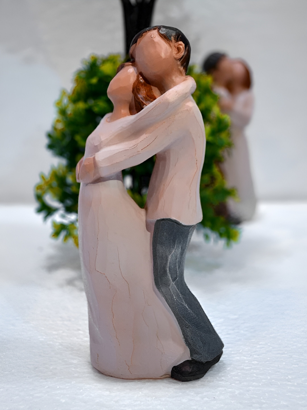 CraftVatika Romantic Love Couple Standing Cream Polyresin Glossy Bedroom Small Showpiece - 6 Inches