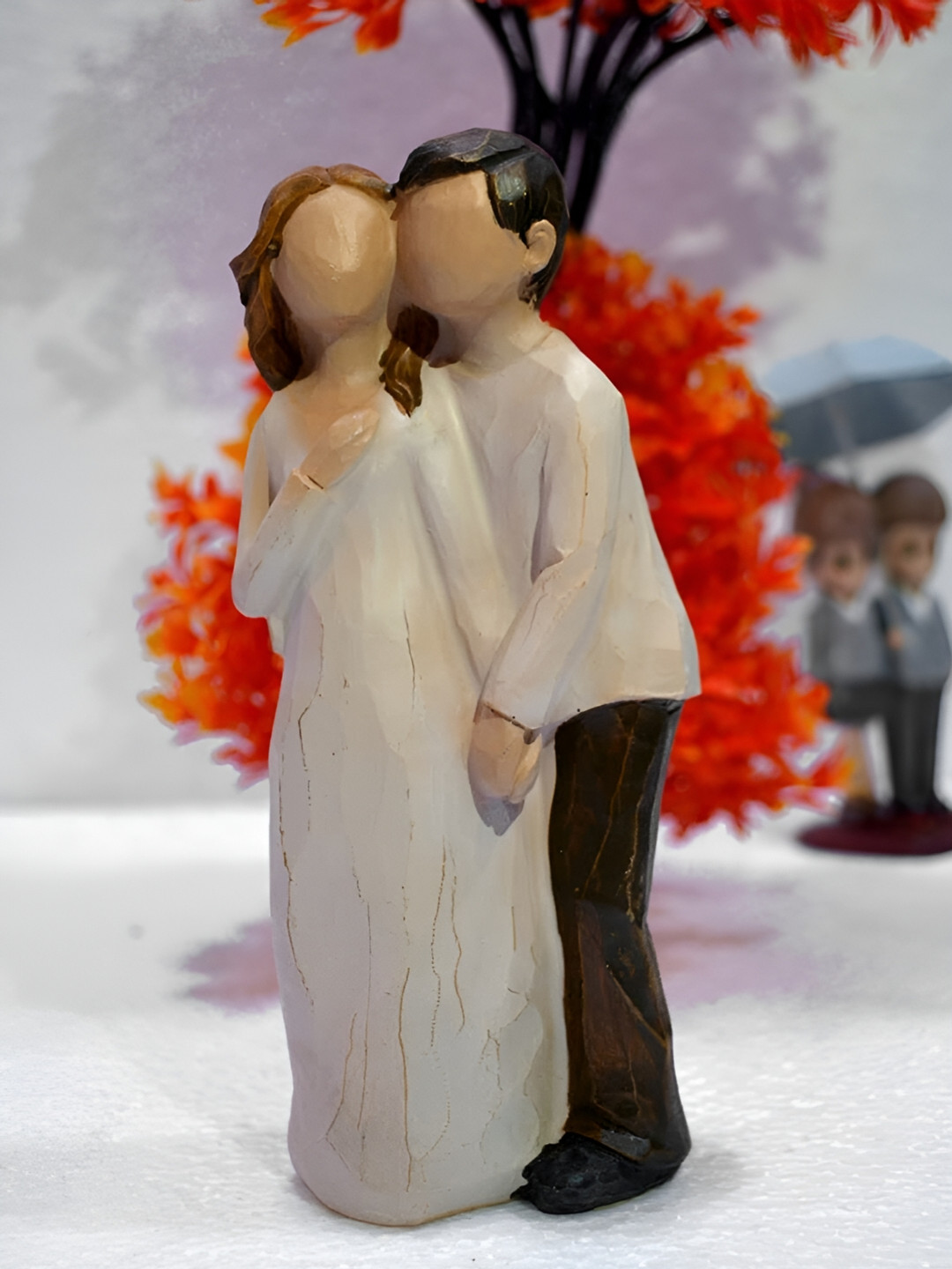 CraftVatika Romantic Love Couple Standing Cream Polyresin Natural Living Room Small Showpiece - 6 Inches