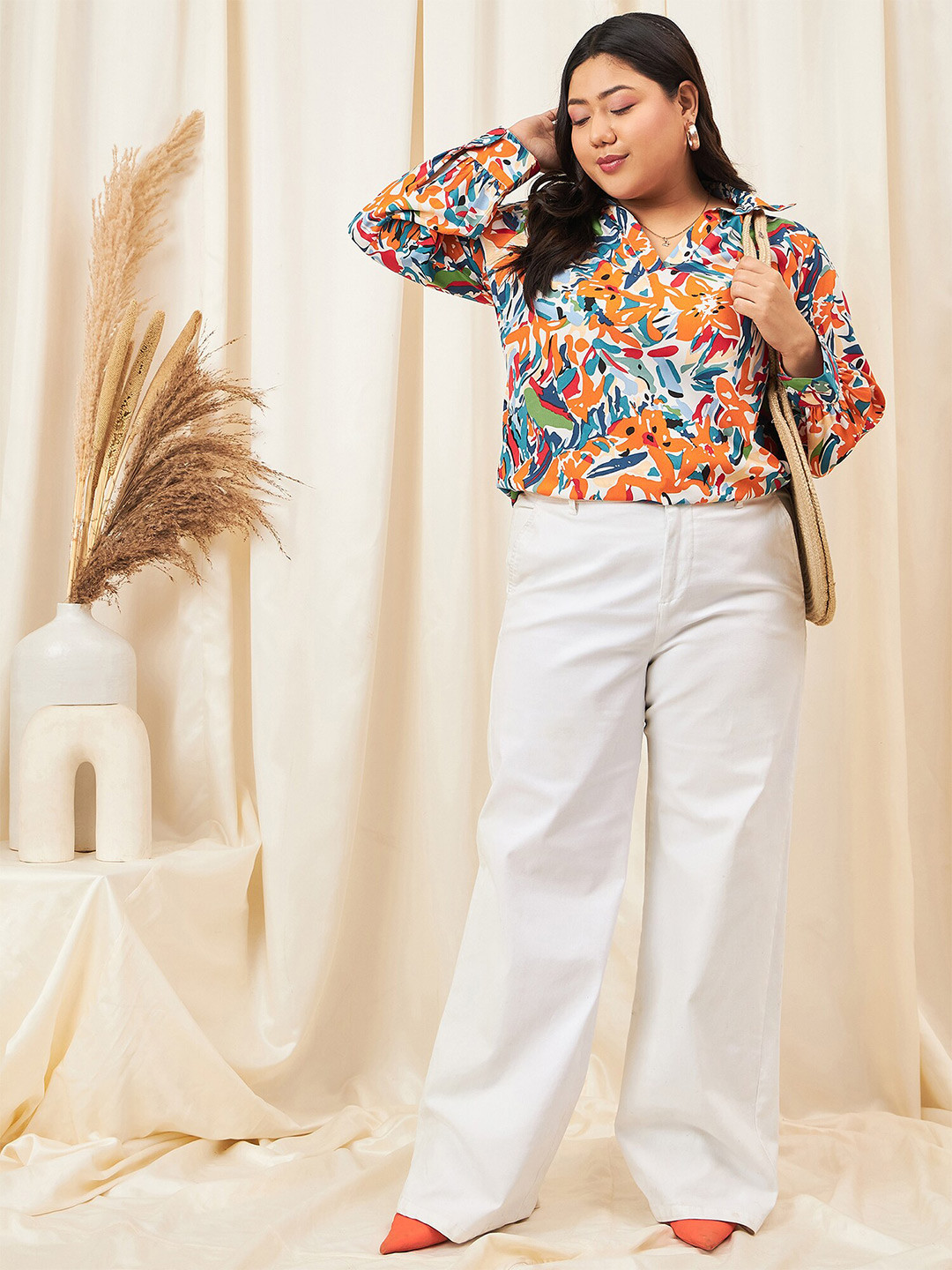 Berrylush Curve Abstract Printed Top