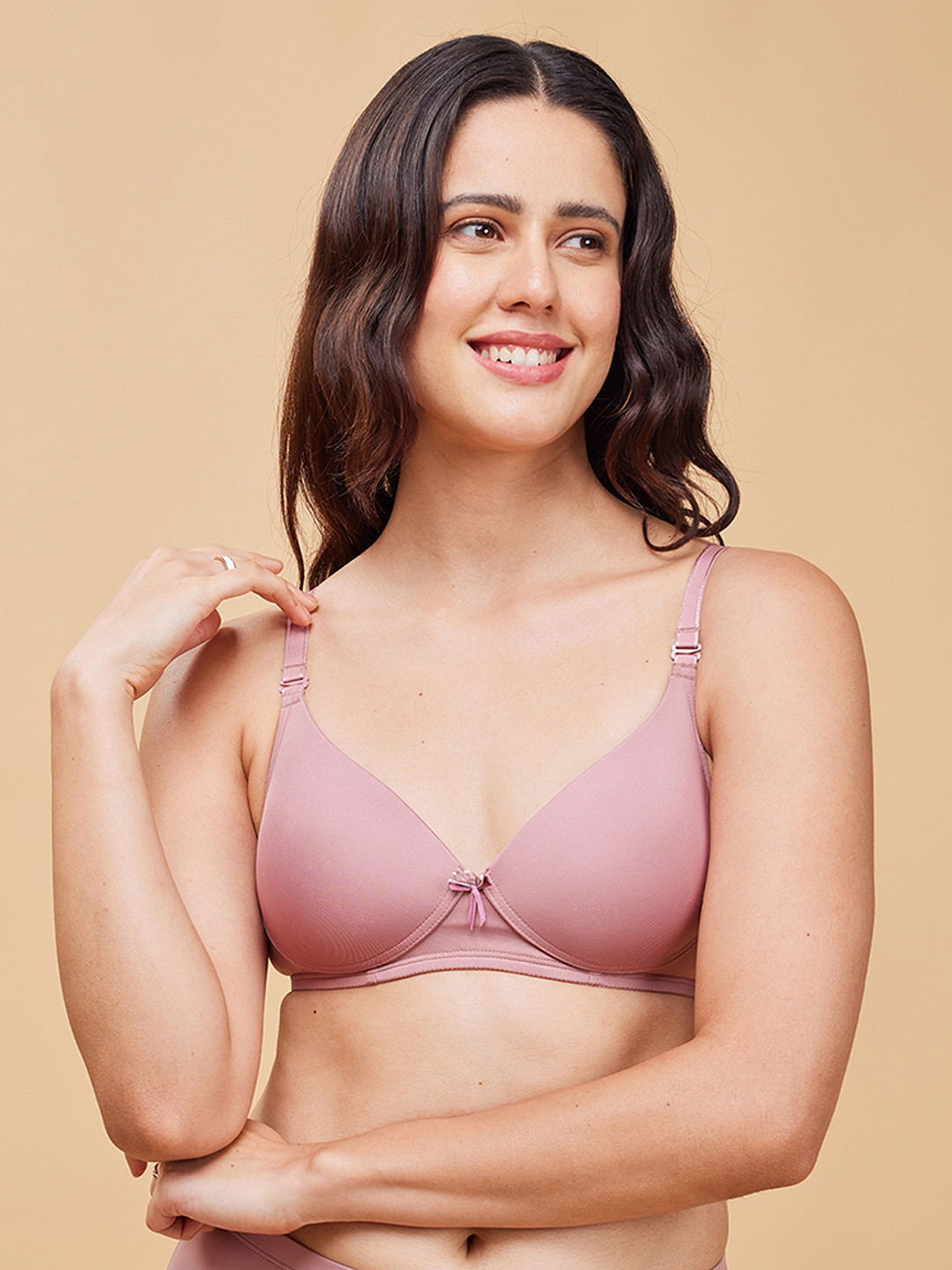 Enamor Padded Non-Wired Medium Coverage Plunge Neckline with Detachable Straps T-Shirt Bra