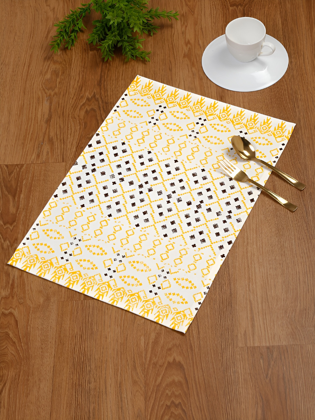 Ratan Cart Yellow & Blue 4 Pcs Geometric-patterned Cotton Table Placemats
