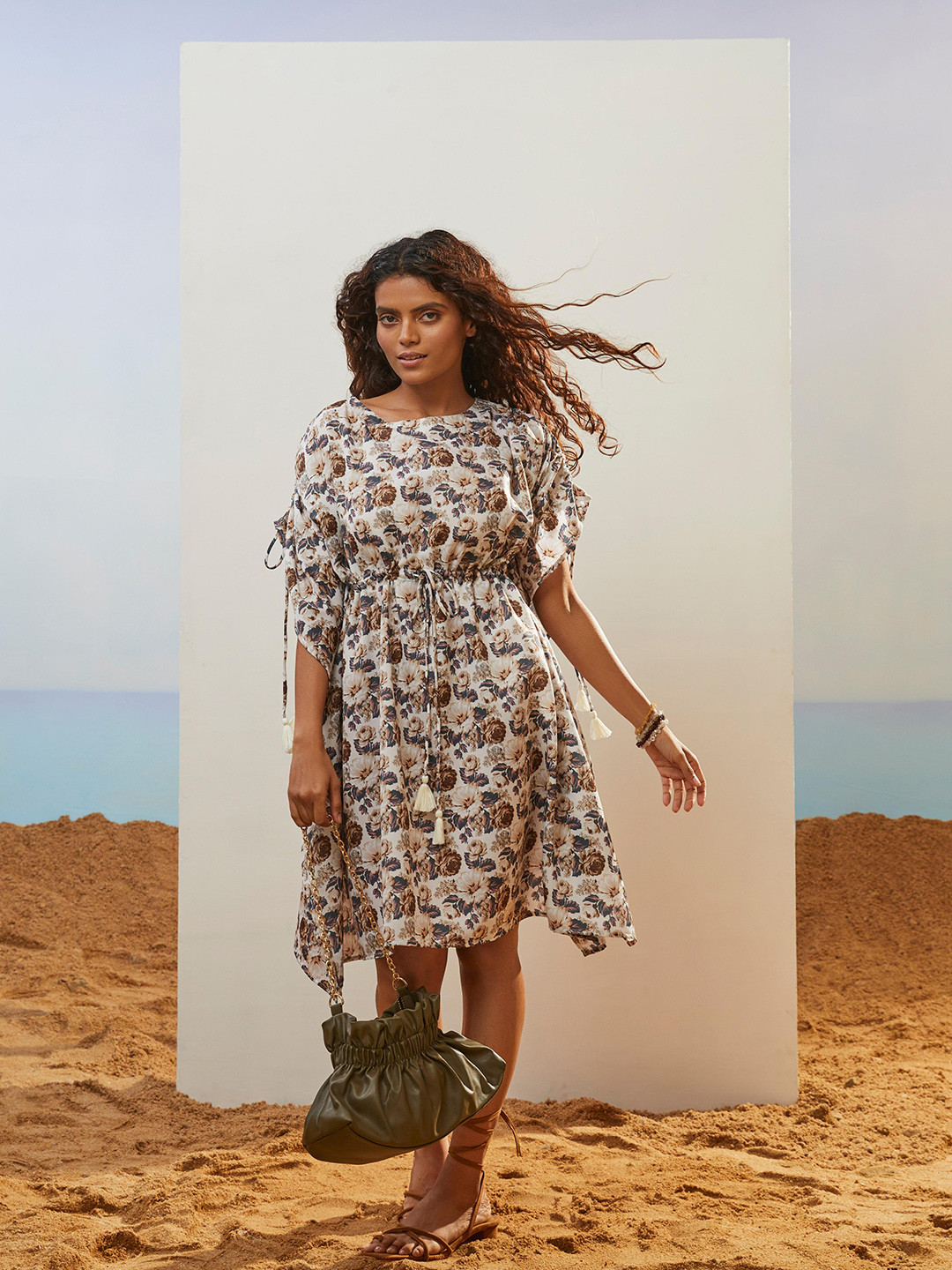 CMGE Floral Printed Boat Neck Batwing Sleeves Satin Kaftan Dress