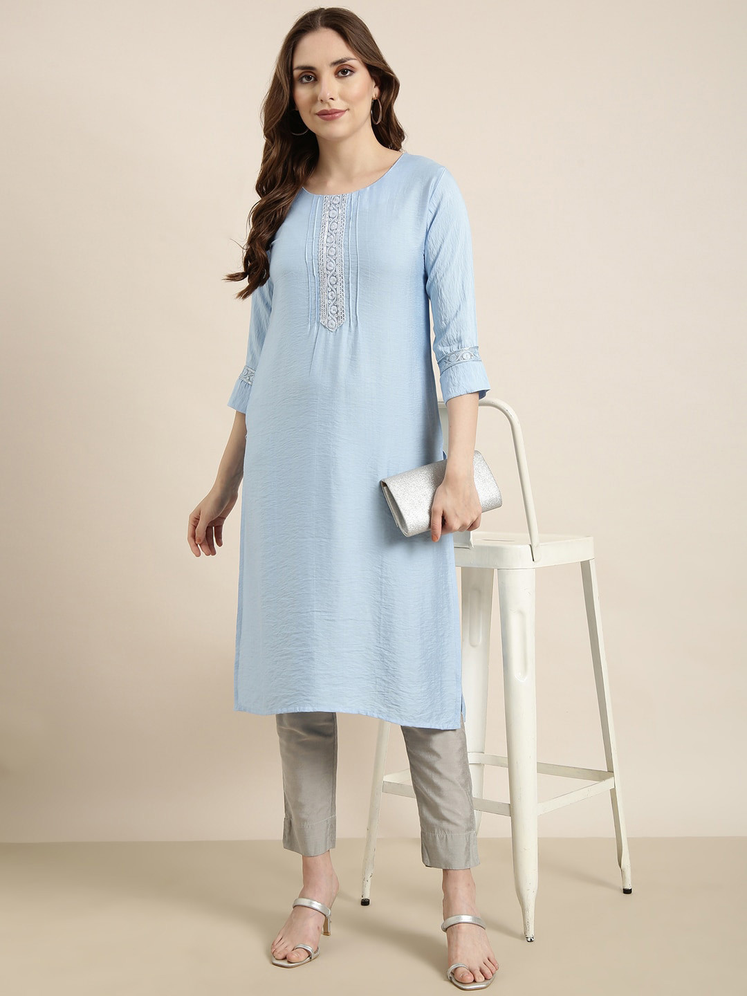 SHOWOFF Round Neck Three Quarter Sleeves Thread Work Pastels Crepe Kurta