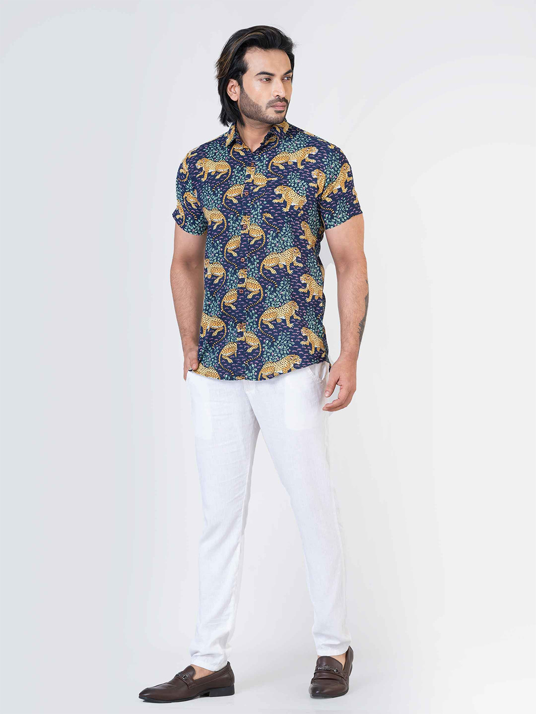 Kartikeya Jaipur Leopard Printed Cotton Standard Cotton Opaque Casual Shirt